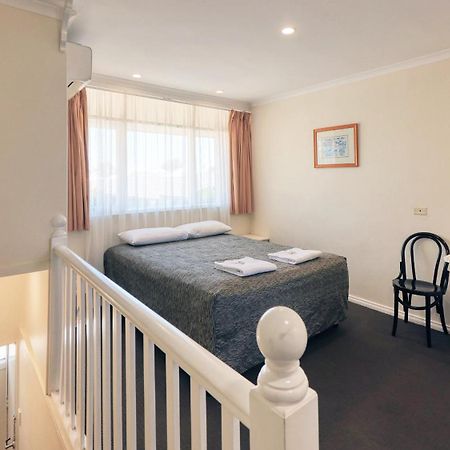 Coachman Hotel Motel Паркс Екстериор снимка